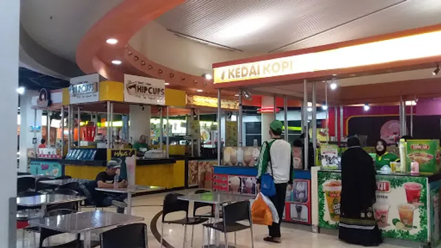 Food Court Royal Plaza