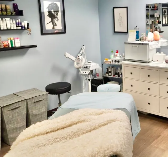 Luna Salon & Day Spa