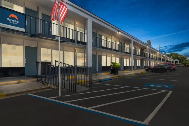 Suburban Studios Orange Park - Jacksonville near Naval Air Station