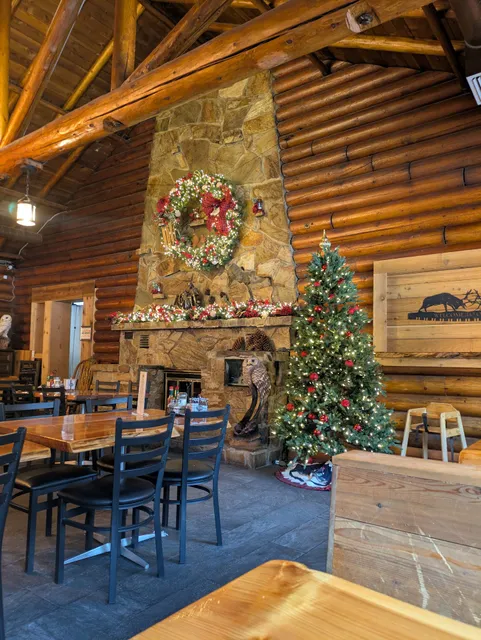 Squirrel Tree Restaurant & Bar