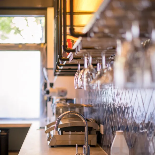 Mr Majestic Cafe Bar