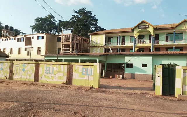 Eli guesthouse(Akim kade)