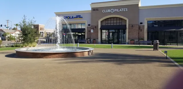 Yorba Linda Town Center Fountain Plaza