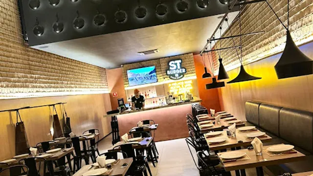 St Burger & Steakhouse