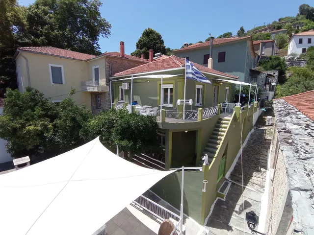 Kalderimi *Olive Green* Traditional House