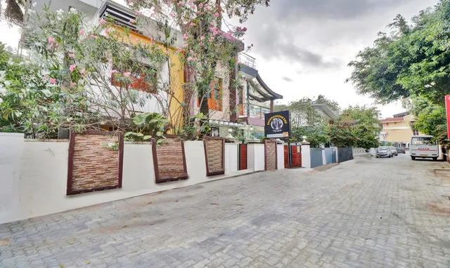 Treebo Backpackers Inn