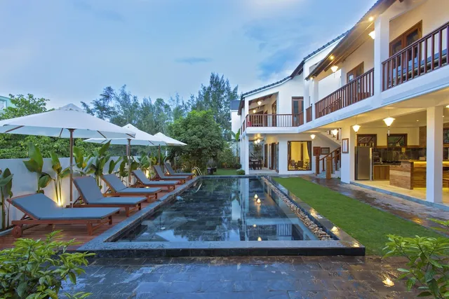 VINA Beach Villas