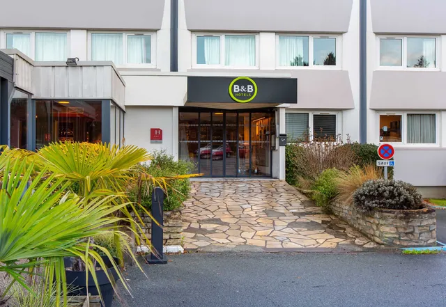 B&B HOTEL Orléans Nord Saran