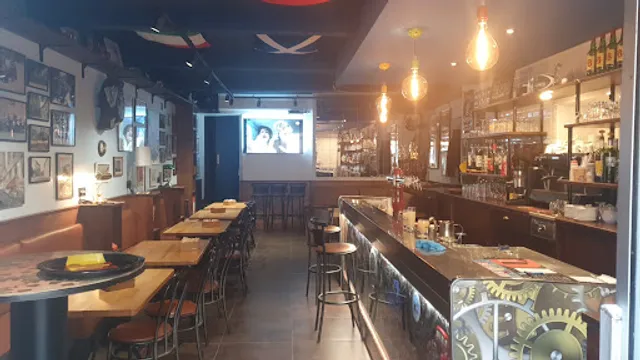 Le Bar des Chasseurs de Belles Mécaniques