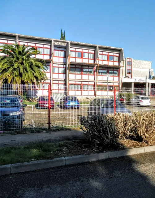 University Residence Georges Besse - C.R.O.U.S.