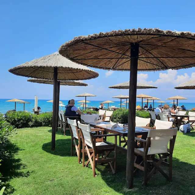 Petra Beach Bar Almiros Corfu - Kerkyra ( ΠΕΤΡΑ )