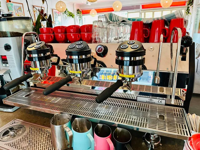 Flames Restaurant Cafe