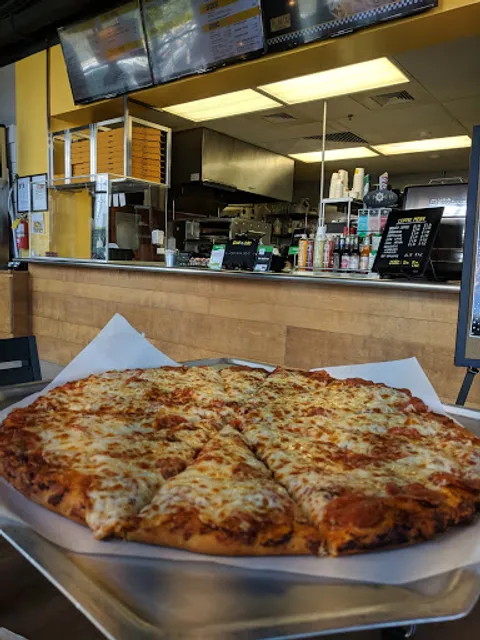 Yellow Cab Pizza Hawaii