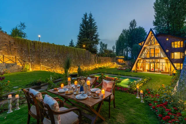 StayVista at Alpha and Peek A Boo in Srinagar | 9 BHK Premium Holiday Home