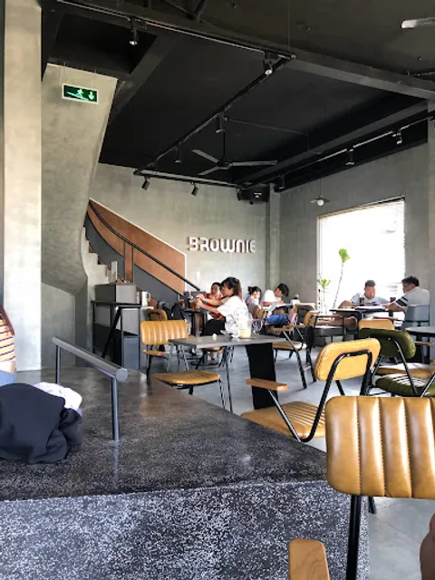 Brownie Coffee & Dessert Phạm Thái Bường