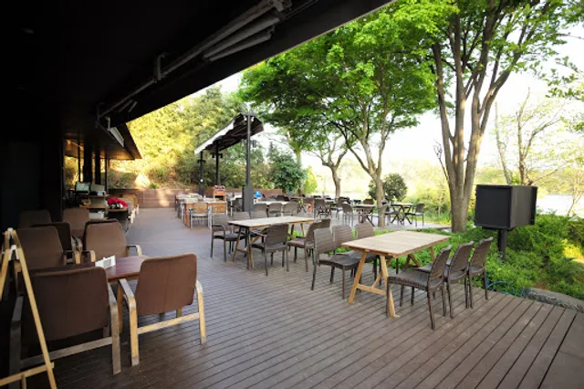 Paradiso Perduto Italian Cafe & Kitchen