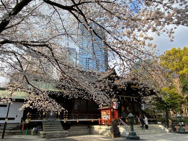Junisha Kumano Shrine Haiden