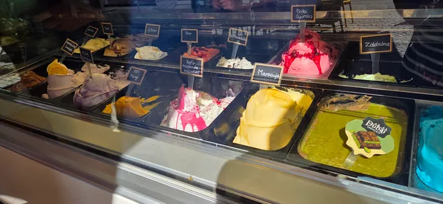 Ice Cream Parlor and Cafe Tihany