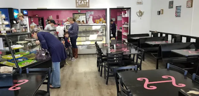 Isaacs Bakery & Deli