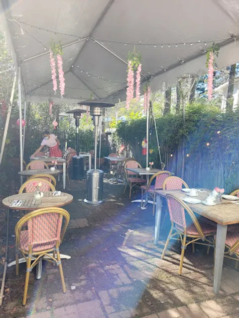 Crown and Crumpet Cafe