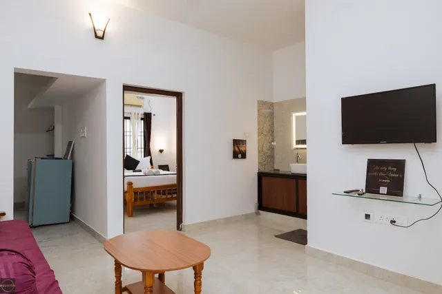 Reunion Arya Studio Stays