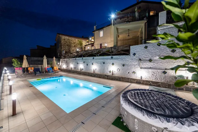 Portico Rodriguez Abatemarco