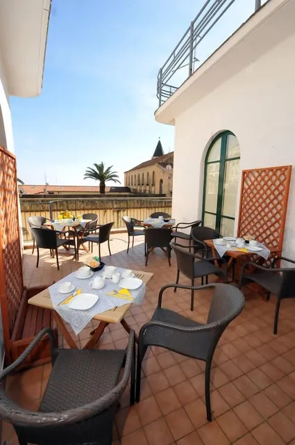 Residenza Sole Di Gambardella Raffaello