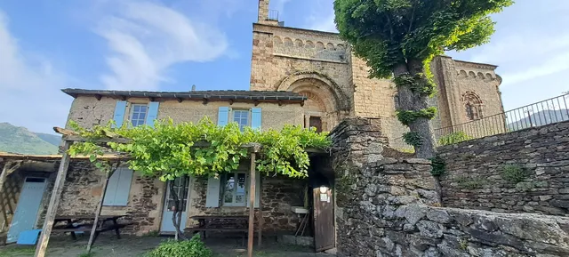 Gites d'Etapes Thines