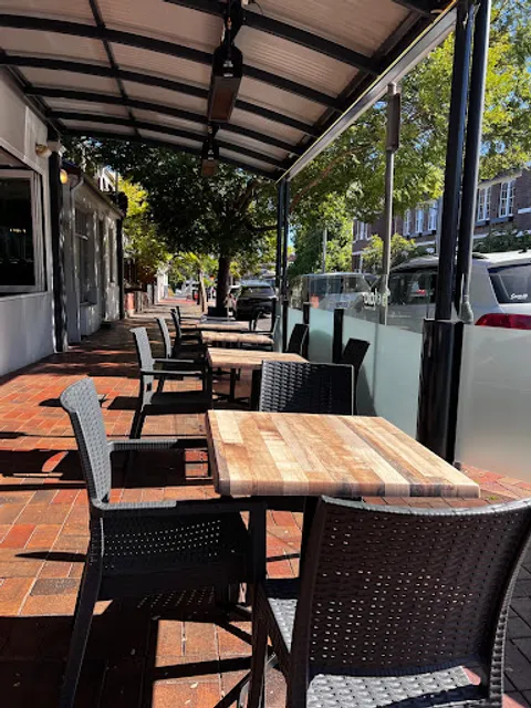 Elaia Cafe Restaurant