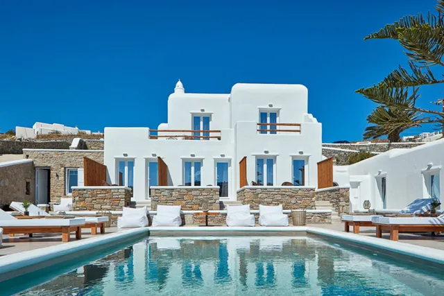 Mykonos Waves Beach House & Suites
