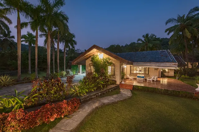 SaffronStays Sea Sparkle - Villa in Nandagoan