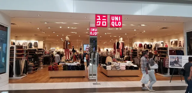 UNIQLO Los Cerritos