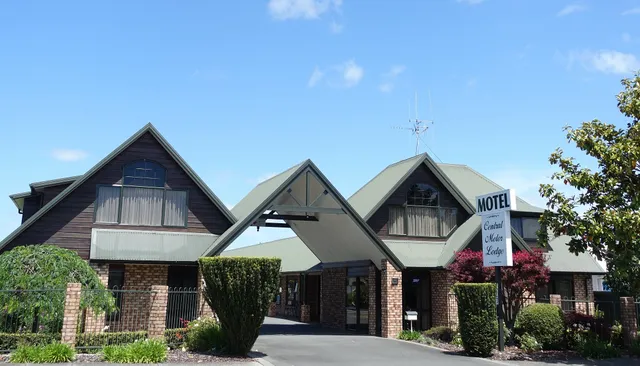 Central Motor Lodge