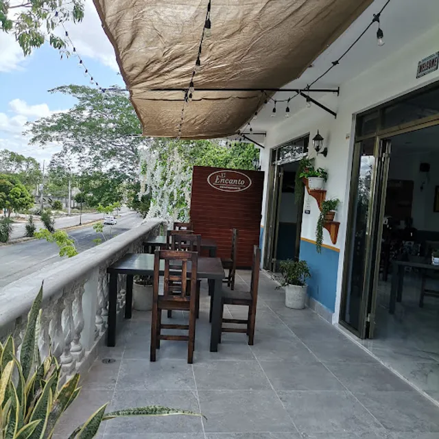 El Encanto