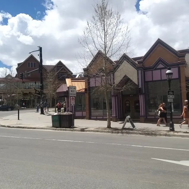 Raitman Art Galleries