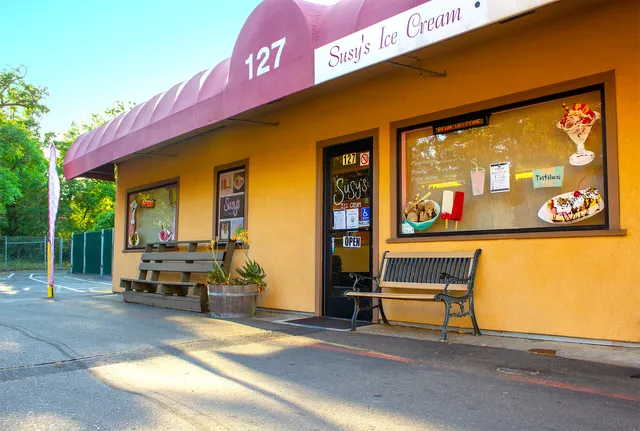 Susy’s Ice Cream