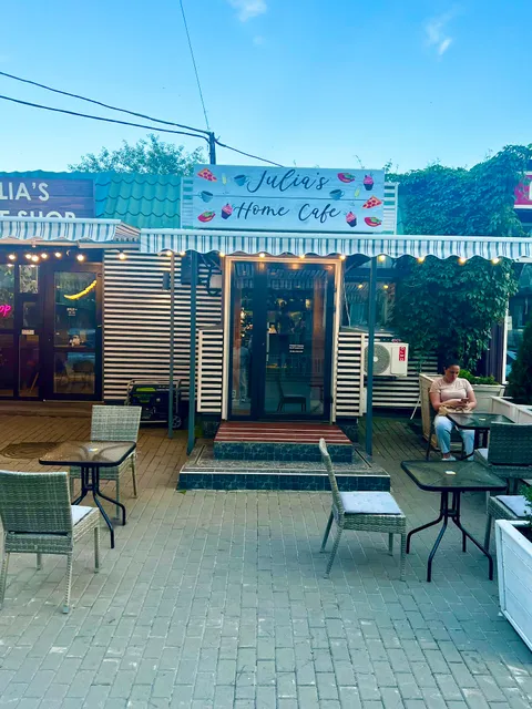 Julia's home cafe