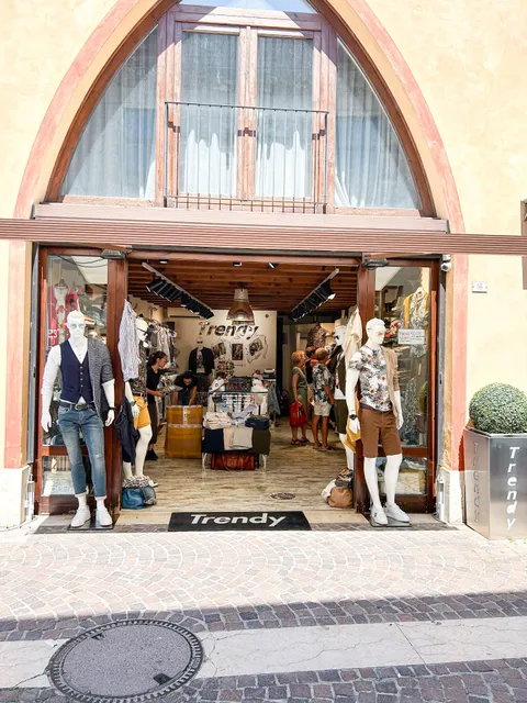 Trendy Fashion - Man