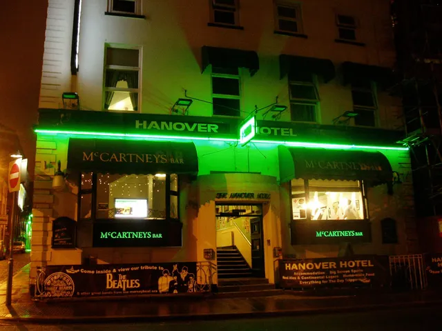 Hanover Hotel & McCartneys Bar