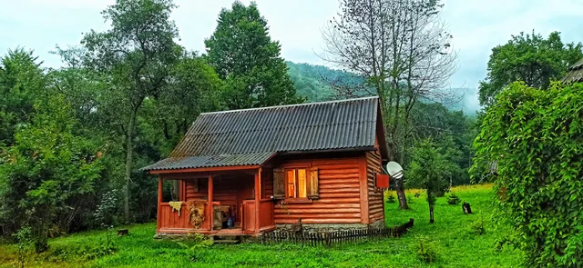 Eko-Sadyba Pid Polonynoyu