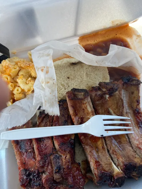 Big Ed's BBQ (food trailer)