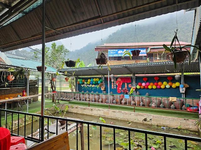 Nhà hàng Nùng (Pác Bó)