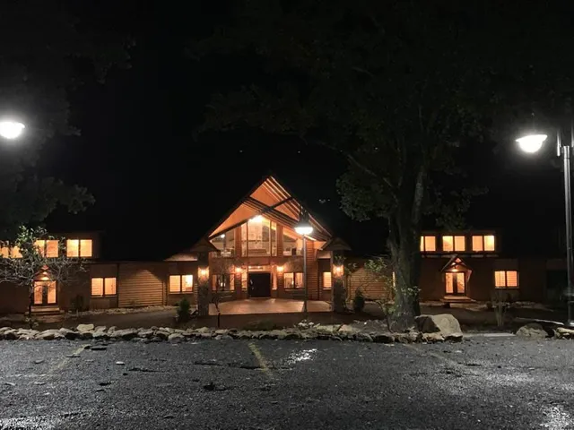 Lydia Mountain Lodge