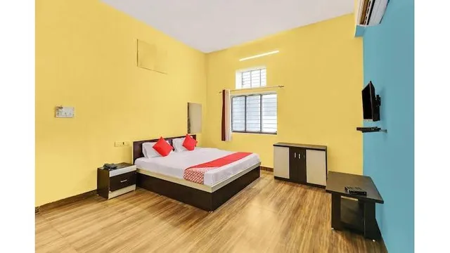 OYO 46770 Red Sun Hotel & Restaurant