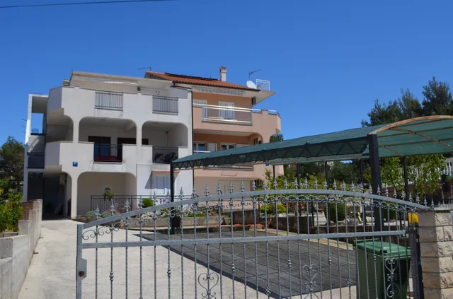 Apartment Gracin, Zorka