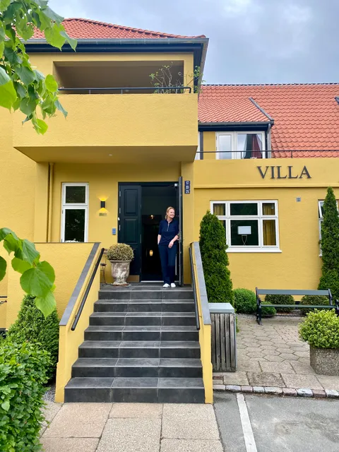 Villa A Hotel