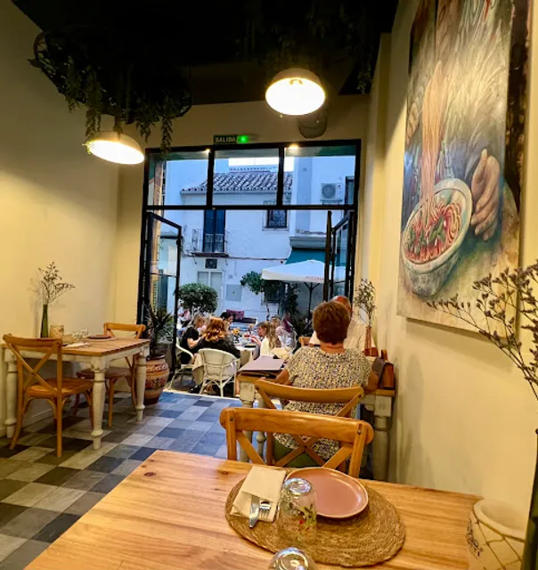 Pavarotti Italian Cuisine