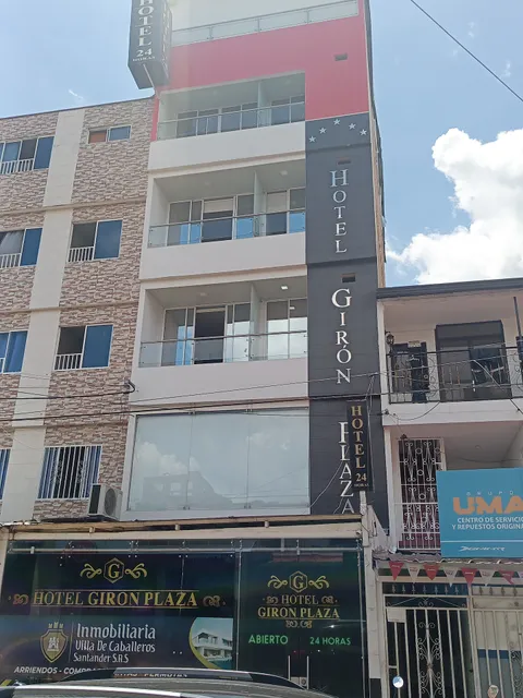Hotel Girón Plaza