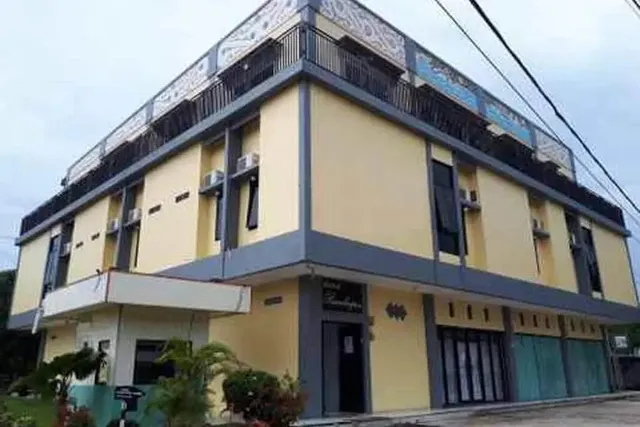 RedDoorz near Dermaga Pelabuhan Rakyat