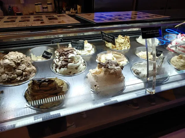 C9 Chocolate & Gelato Macquarie Centre